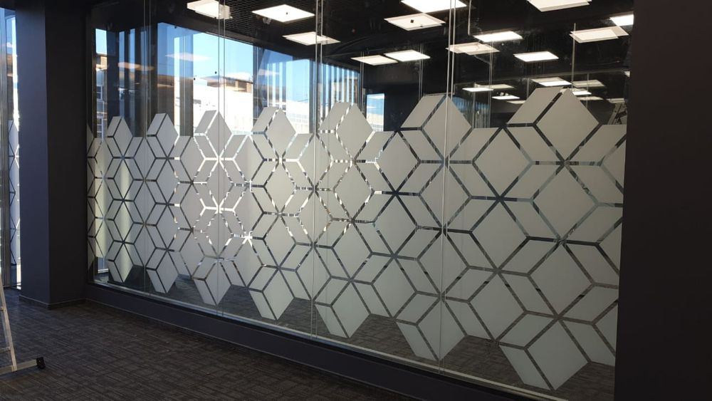 Декоративная  матовая пленка для офиса и здание