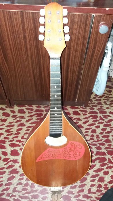 Продам музыкальный инструмент