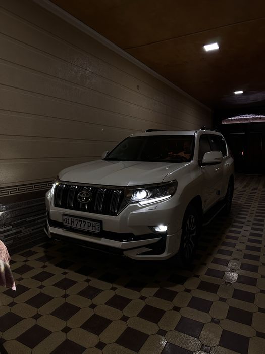 Toyota Land Cruiser Prado SFX 30