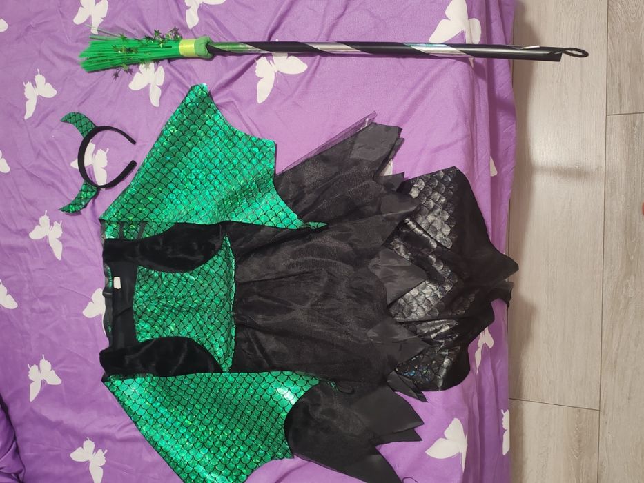 Vând costum fetite Halloween