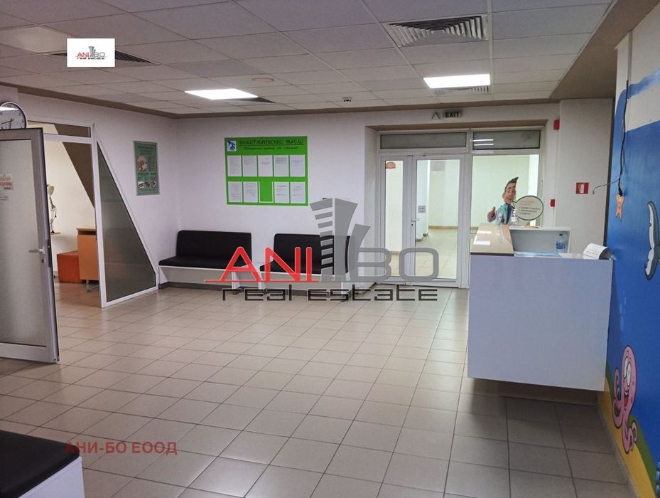 Дава се под наем Офис в Варна, Младост 1 - 812 кв.м за 5000 € - Снимка #1