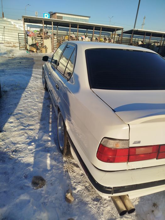 Машина сатылады вмw