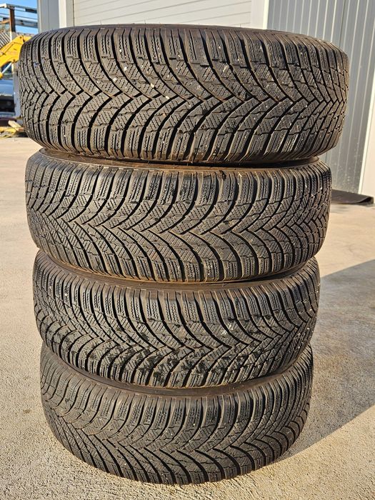 Зимни гуми FIRESTONE WINTERHAWK 4 215/65/16 dot4423