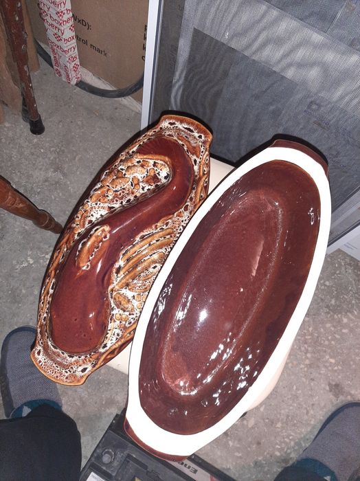 Продам керамическую гусятницу.