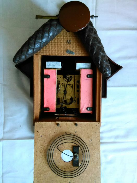 Продам часы настенные с боем