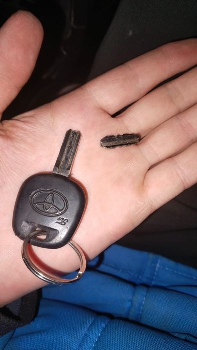 Вскрытие авто Изготовление и программирование ключей