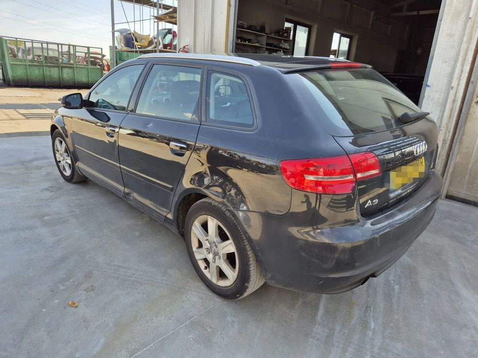 Dezmembram Audi A3 8P, an 2011, 2.0 TDI cd CFF, cutie manuala