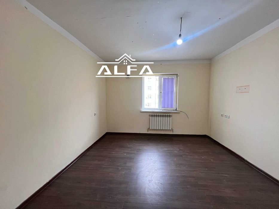 kvartira uy xonadon sotiladi 3 xonali qilingan 95m² 8-qavat.