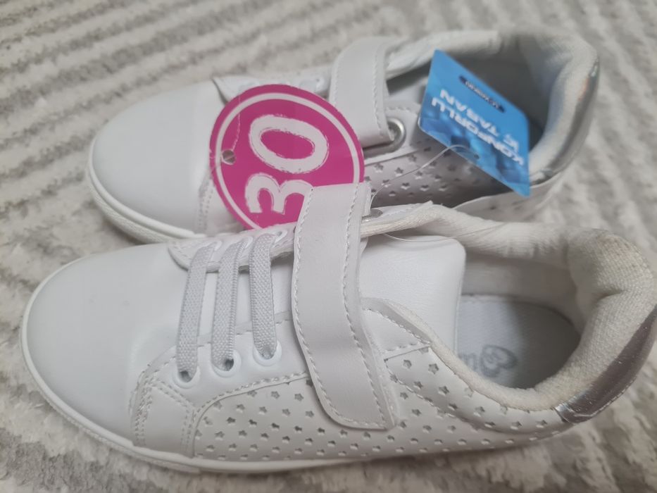 Кроссовки белые для девочек