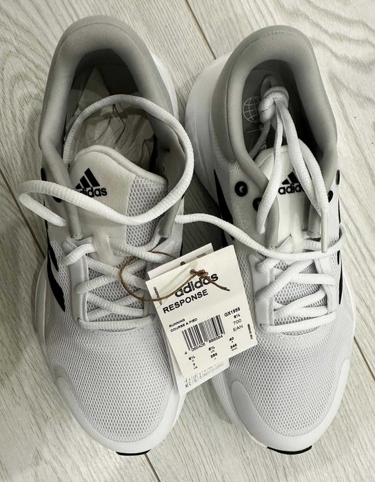 Чисто нови оригинални маратонки Adidas Response 40 номер