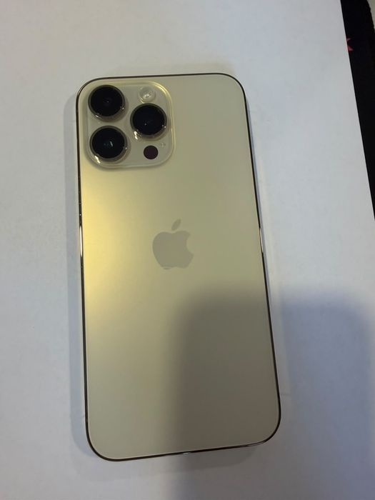Продам айфон 14 pro max на 256 gb