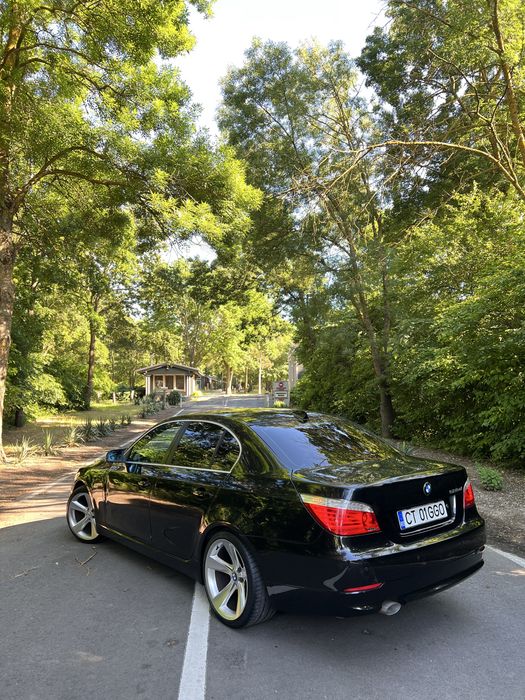 Vând BMW e60 520d