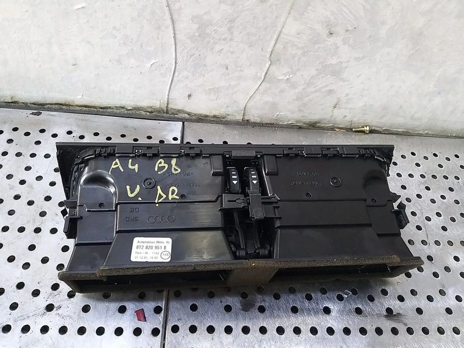 Grile ventilatie bord centrale audi a4 b8 8k 8t28200951b