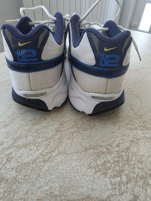 Adidasi NIKE nr 44 cu interior 28,5 stare IMPECABILA purtați doar de 4-5 ori