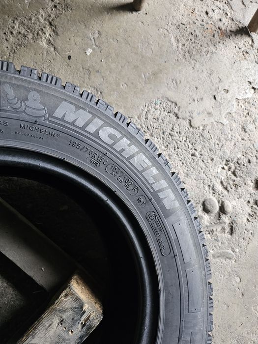 2 anvelope iarna 195 70 15C Michelin Agilis