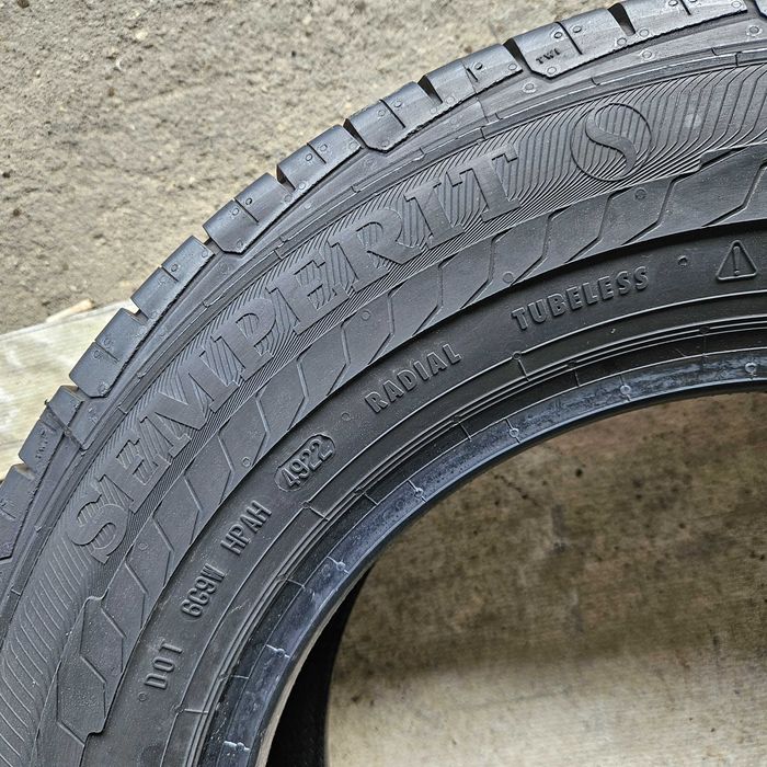 2 летни бусови гуми 195/70R15C Semperit Van-Life 2 104/102S DOT4922