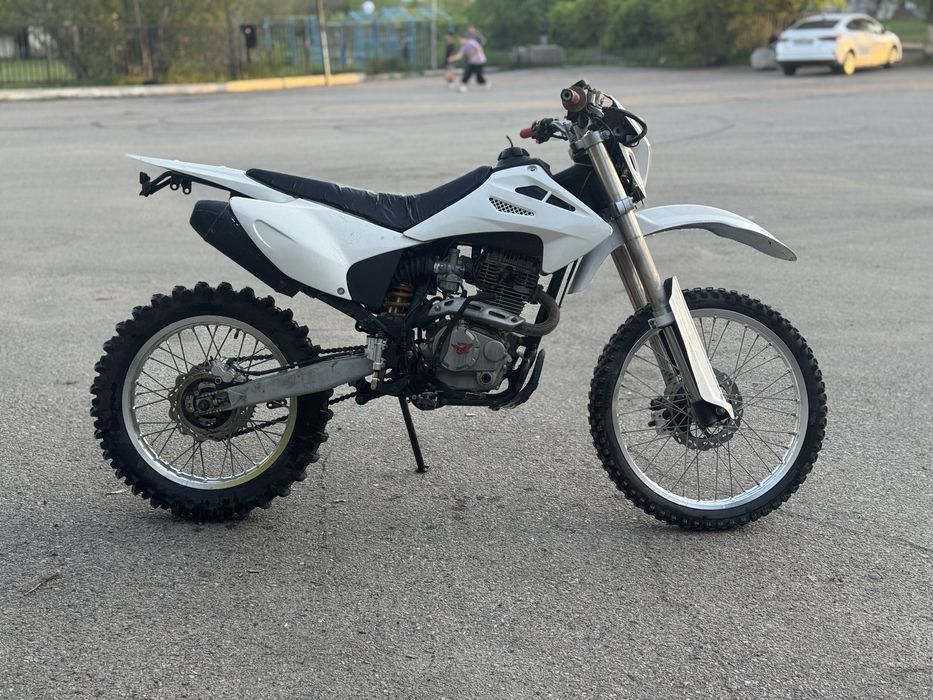 Продам эндуро 06 250 кубов