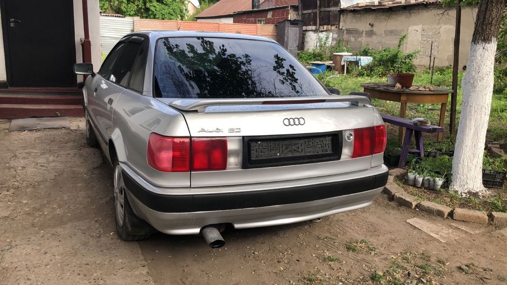 Продам ауди 80 в хорошем состоянии