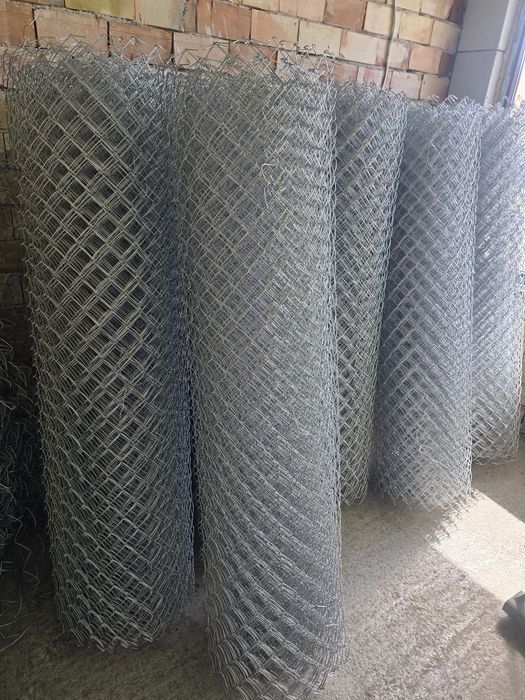 Оградна мрежа от стоманизирана тел