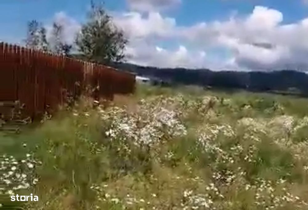 Teren cu utilitati in capatul strazii Bucegi