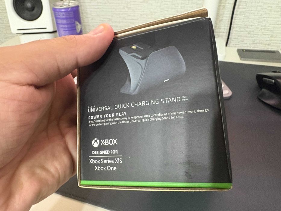 Зарядная станция Razer для геймпада Xbox