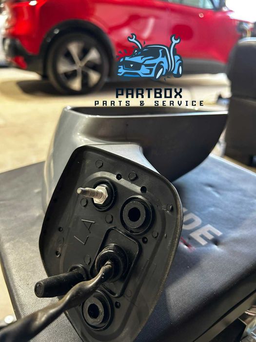 Дясно огледало Toyota Corolla Verso 2009 Facelift