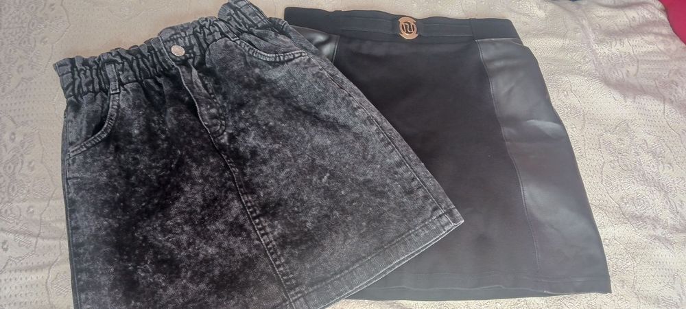 Суичър, блуза, поли и панталонки 152