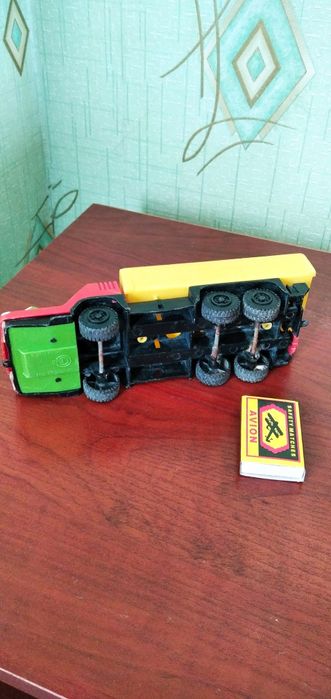 Машинка времён СССР.