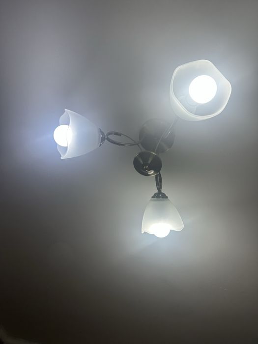 Продам люстры в хорошем качестве