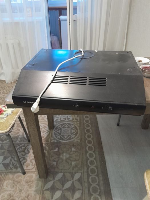 Продам вытяжку ! Почти новая !