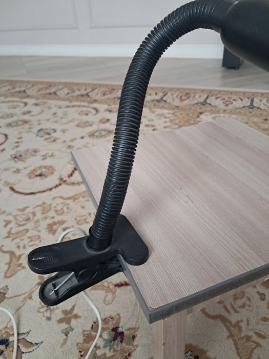 Светильник гибкий прищепка.