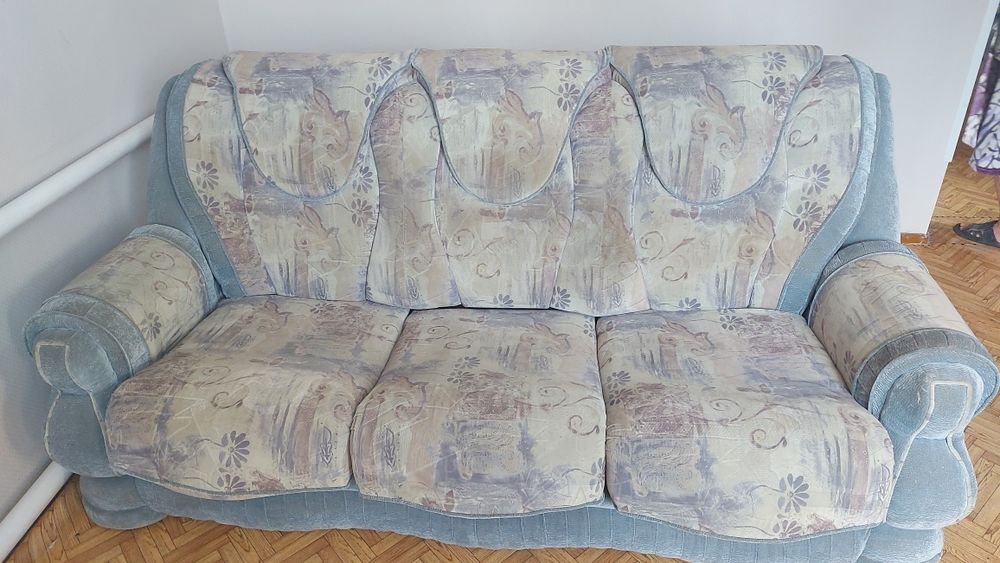 Диван. Б/У 5000 тг сегодня. Завтра дороже. самовывоз