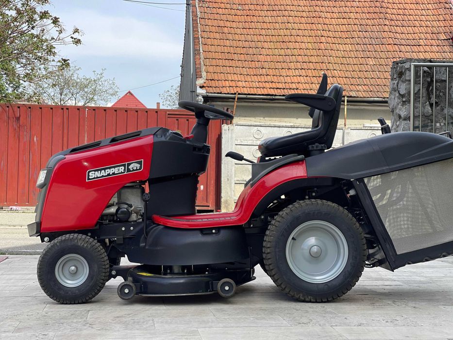 Tractoras de tuns iarba Snapper 28 HP Vtwin Premium