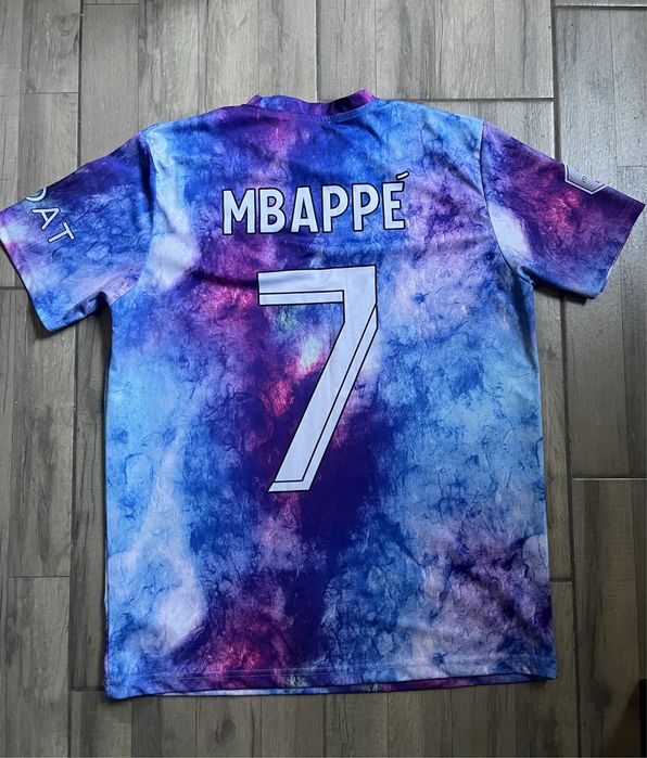 Футболна тениска на MBAPPE
