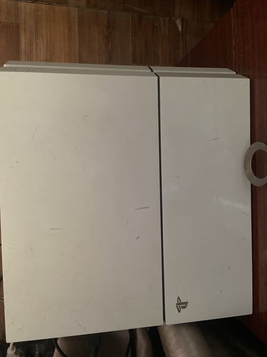 Продам PS4-FAT….