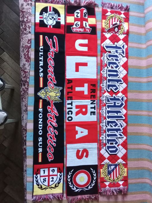Fulare , esarfe cluburi fotbal fanshop si ultras.