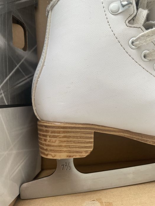 Продам коньки Jackson