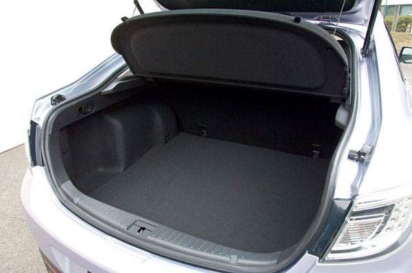 Mazda 6gh полка багажника