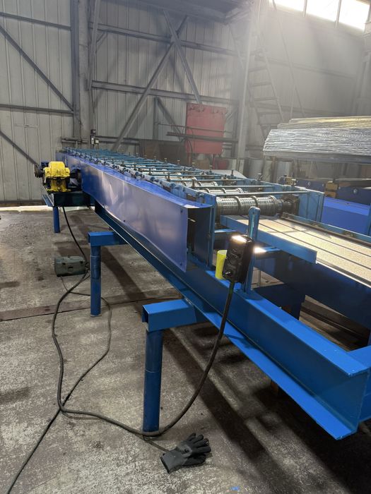 Станок по производству трехполосного софита