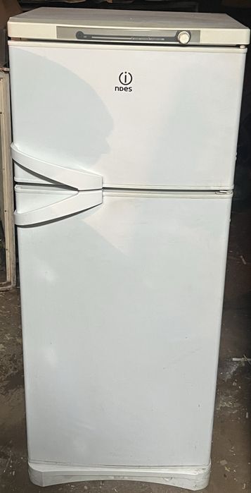 Продам холодильники