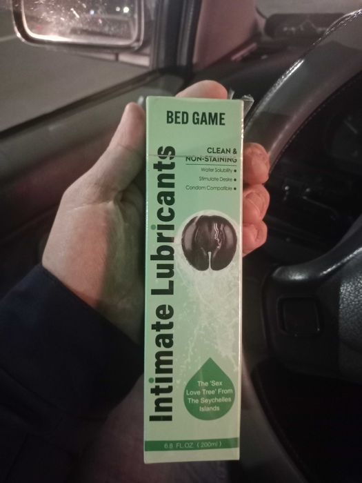 Сумка с женскими вещями