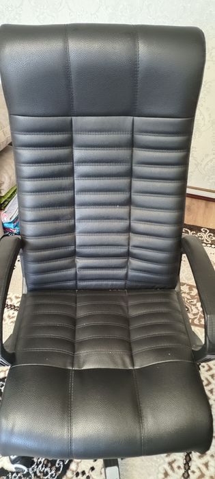 Продам кресло новое