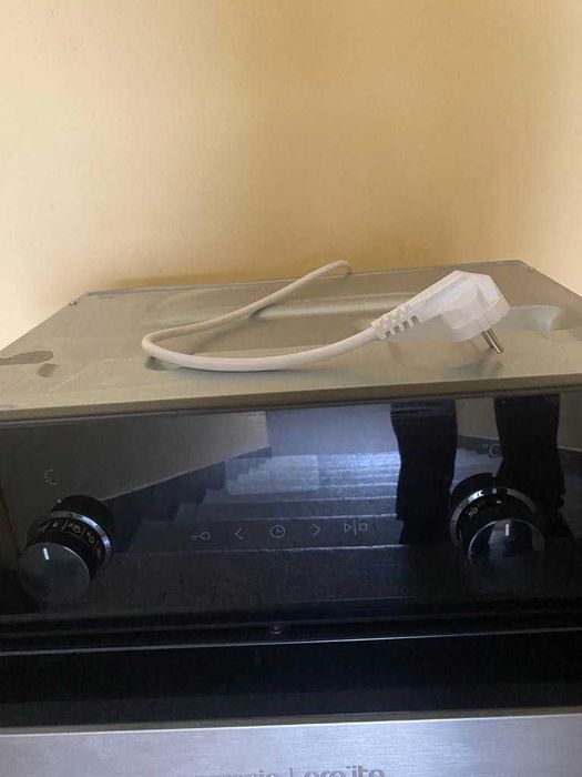 Фурна за вграждане Gorenje BO637ORAB, 67л, енергиен клас А