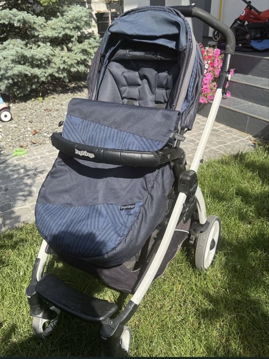Vand un cărucior, marca Peg Perego, model Book 51