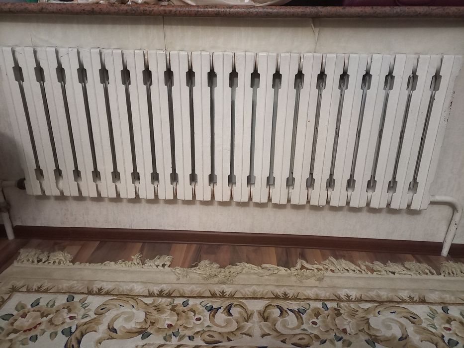 Продам чугунные батареи