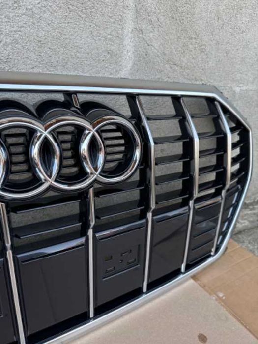 Grila radiator Audi Q3 83A S-Line 2019-  nou original