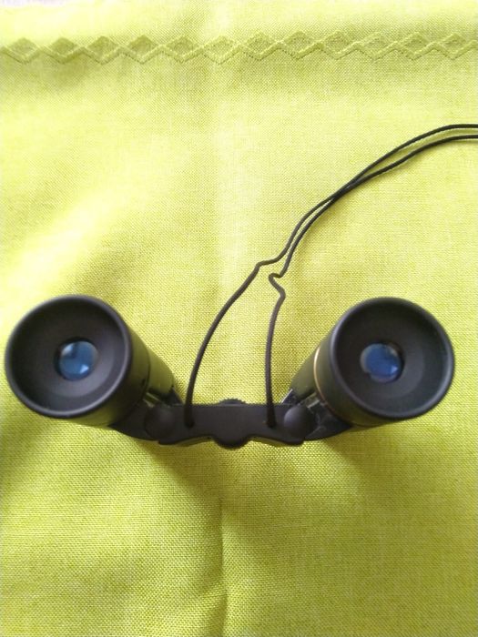 Бинокъл туристически