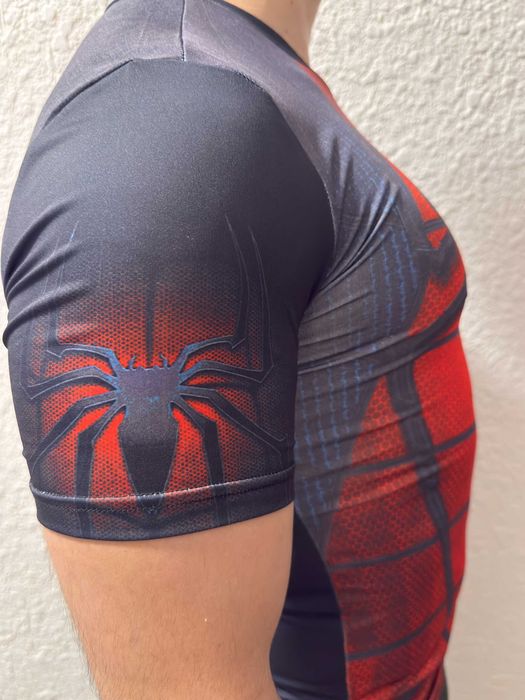 Тениски на супергерои