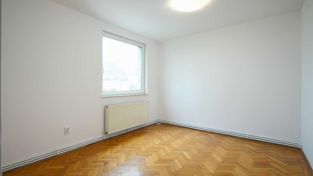 Apartament cu 3 camere de închiriat zona Grivitei