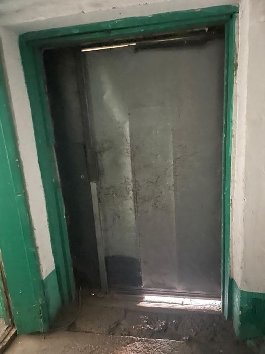 Продам дверь металлическую